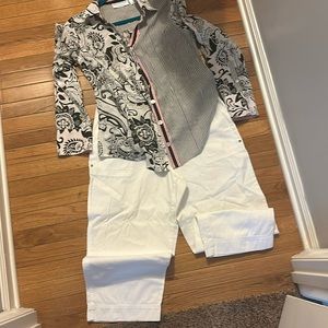 Blue bayou top and white khaki capris